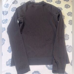 Black long sleeve lululemon top